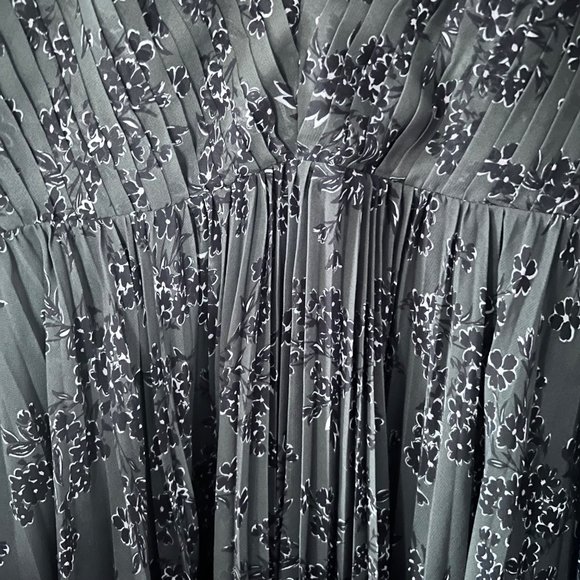 Fame and Partners The Landry Midi Dress in Khaki 8 - Picture 8 of 14